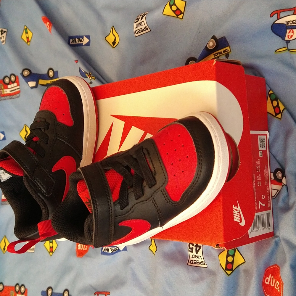 Kids Nike Court Borough